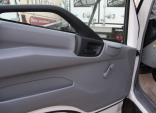 HINO 300 3,5.   (  3,5 )   80 _12