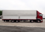 HINO 700 (64) 30,7.  _8