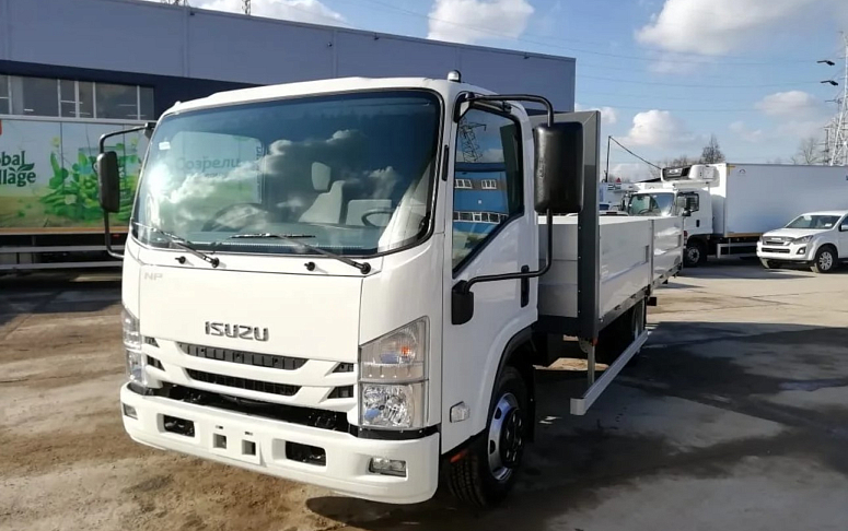 Isuzu NPR 75LM    