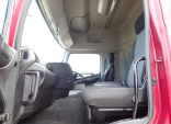 HINO 700 (64) 30,7.  _13
