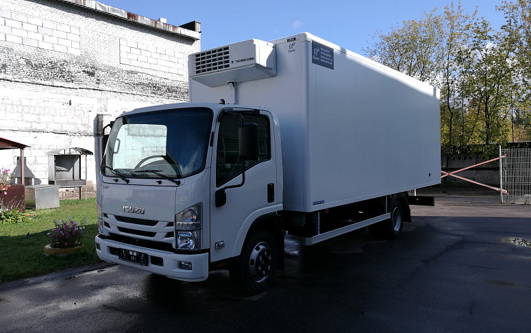 Isuzu NPR 75LM     80 