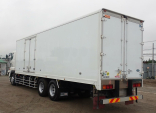 HINO 700 (64) 30,7.   50 _2