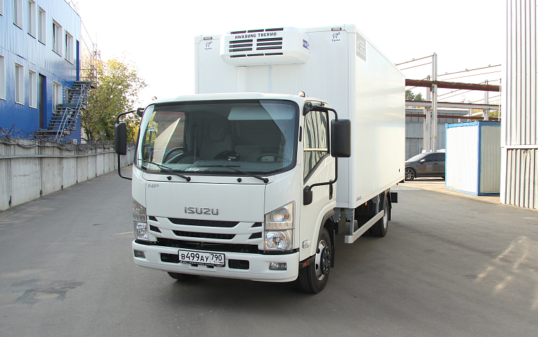 Isuzu NPR 75LK     50 