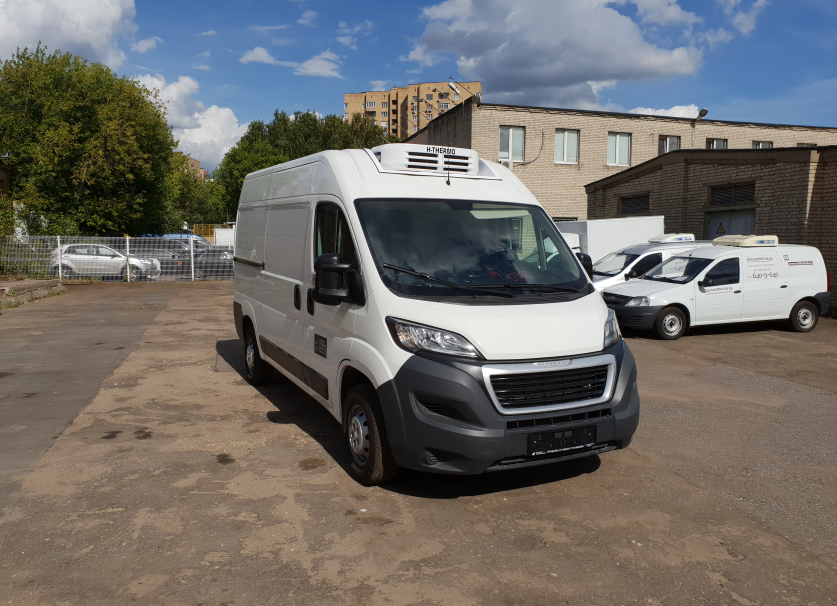 Пежо боксер цельнометаллический. Пежо цельнометаллический фургон. Peugeot Boxer цельнометаллический салон. Пежо рефрижератор цельнометаллический. Купить пежо цельнометаллический