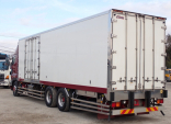 HINO 700 (64) 30,7.  _2