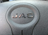 JAC N-120 вид логотипа на руле