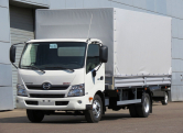 HINO 300 5.   (  3,5 )    