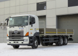 HINO 700 (64) 30,7.  